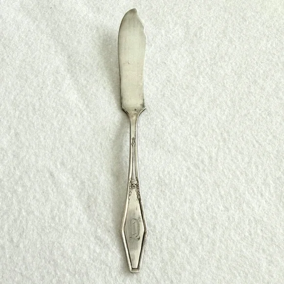 Antique Holmes & Edwards XII Silverplate Butter Knife 1920 Monogram‎ D