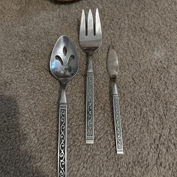 Oneida Spanish Court Serving Pieces vintage stainless