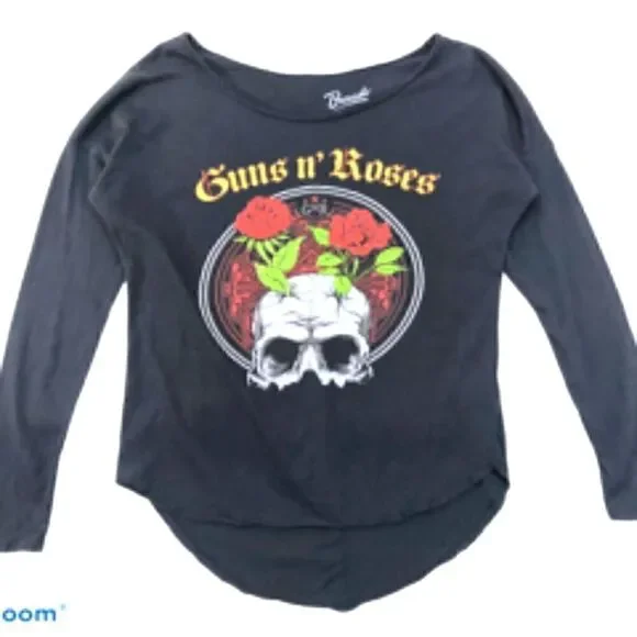 Guns N Roses Graphic T-shirt. Size S.