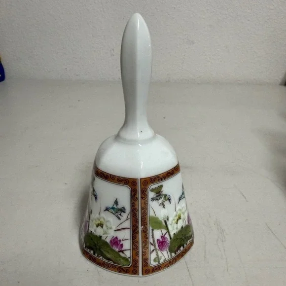 Vintage Toyo White Ming Lotus Porcelain Bell Hummingbird Floral Japan