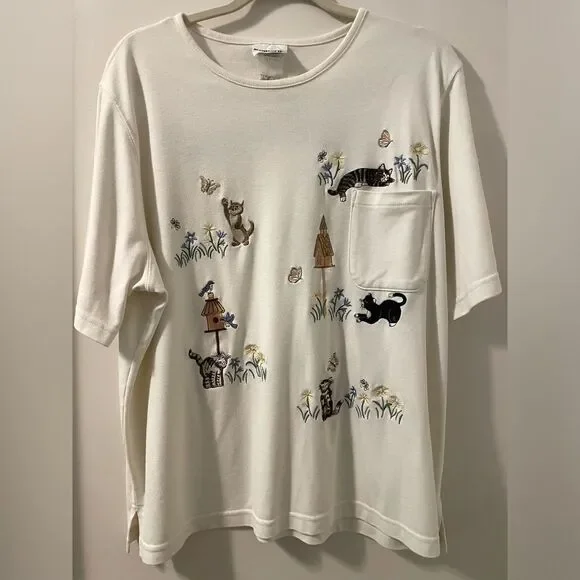 Vintage BonWorth Embroidered Cats Birds Butterflies Birdhouses Flowers Top Sz L
