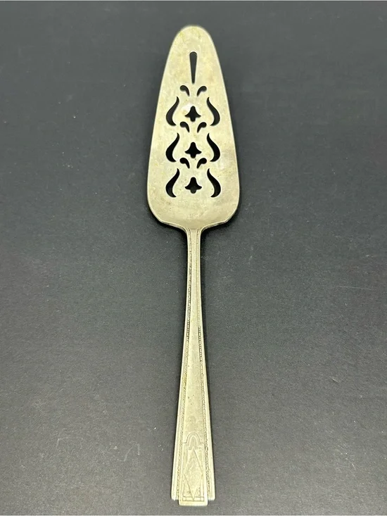 Antique National Silver Company E.P.N.S. Silverplate Pierced Pie Pastry Server