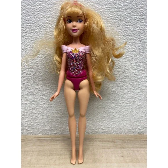 2018 Hasbro Disney Princess Doll 11 in Tall