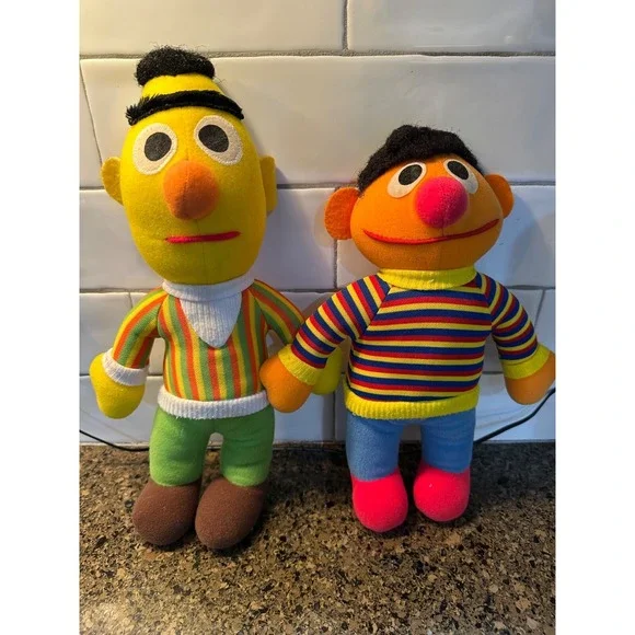 Vintage Applause Sesame Street Bert and‎ Ernie plush puppets
