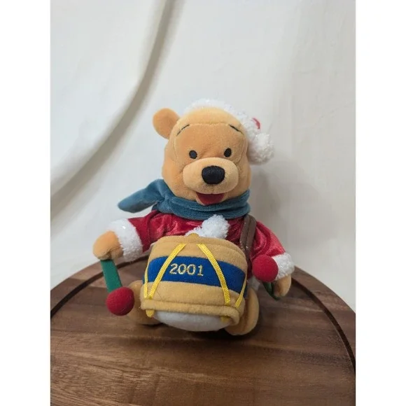 Disney Store 2001 Christmas/Holiday Winnie The Pooh Plush‎ With Drum And Hat