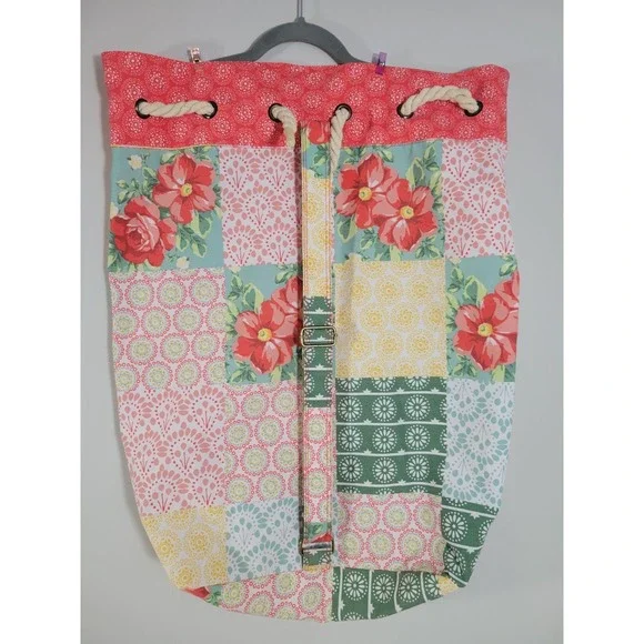 The Pioneer Woman‎  Floral Patchwork Drawstring Laundry  Bag Adjustable Strap