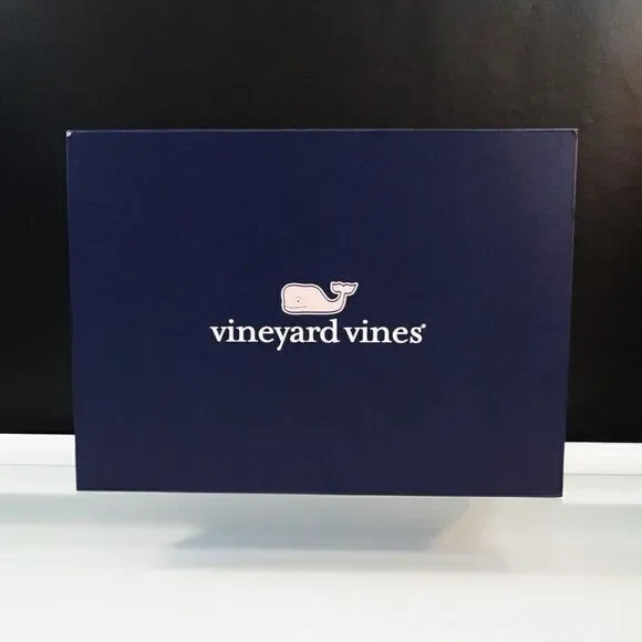 VINEYARD VINES Empty Box Magnetic Closure 15 1/4 x 11 .25 x 2.5 inch Gift Box