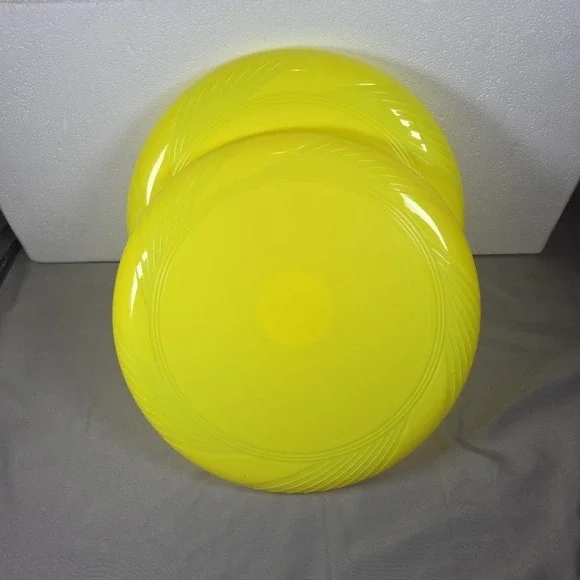 Frisbee Flying Disc Summer Spring Toys Set Of‎ 2 Yellow 10inch