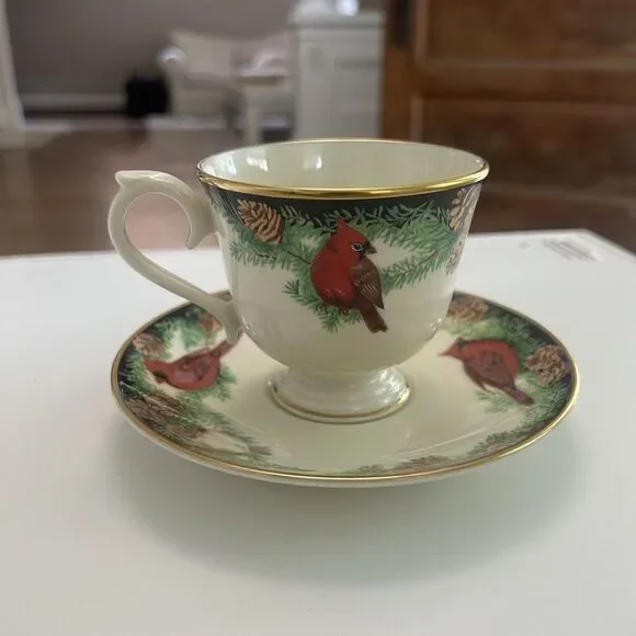Vintage Lenox Birds of America collection 1993 Cardinal tea cup and saucer