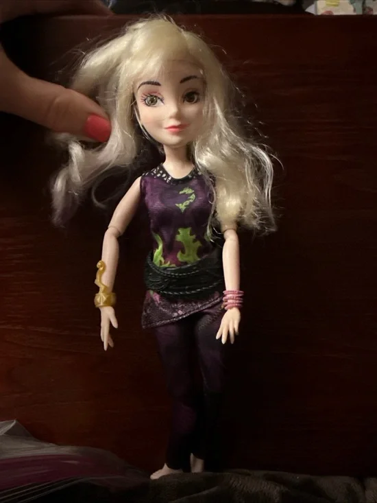 Descendants 2 Mal Fashion Doll Hasbro Blonde and Purple Hair