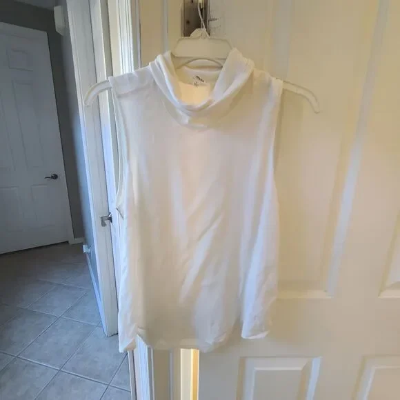 Splendid Mixed Media Soft White Turtleneck Sleeveless Top Size Small