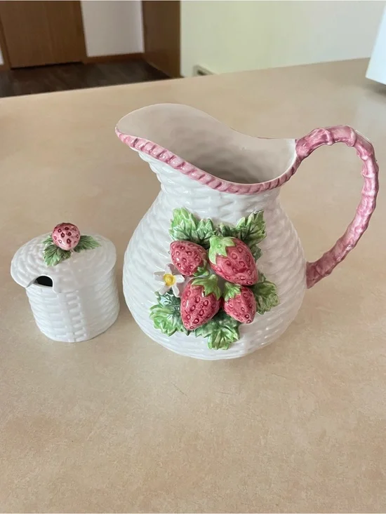 Frutta Fresca VTG 90s Cottagecore 3D Strawberry Pitcher & Sugar Bowl 2 PC Set