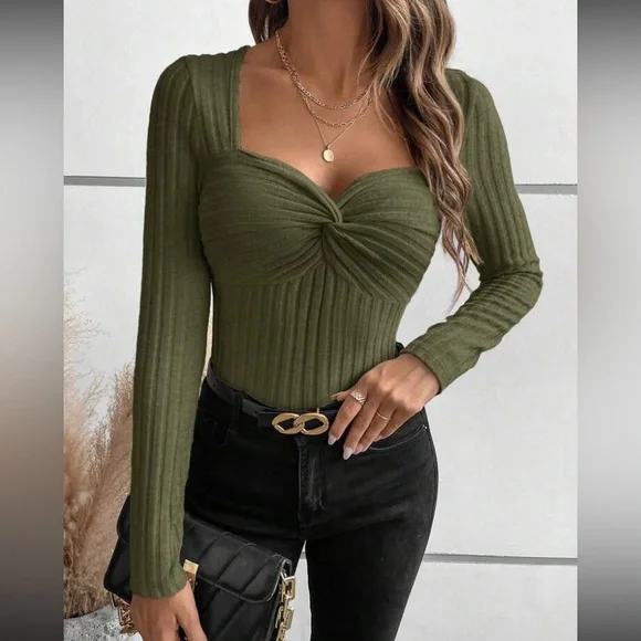 Luxe twist front top