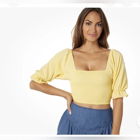 BCBGENERATION women’s Yellow Smocked Puff Sleeve Top size L
