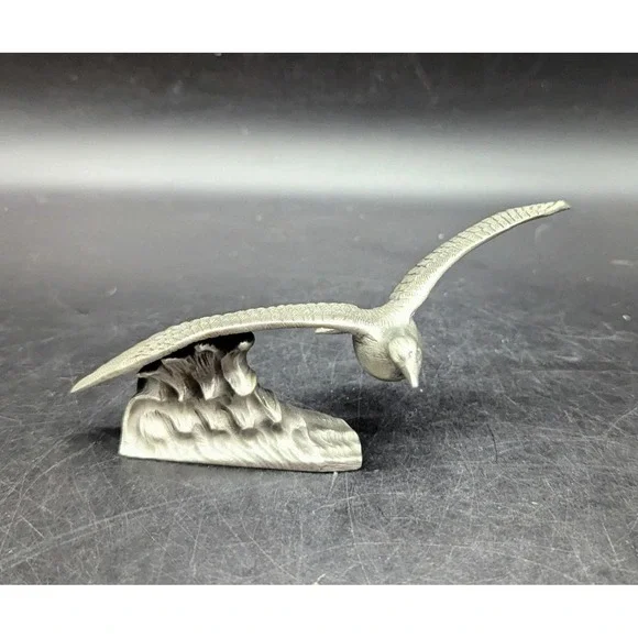 Seagull Bird In Flight Figurine by H.Wilson Limited Edition Lance Fine Pewter