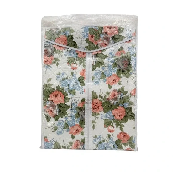 Vintage NEW Floral Garment Bag Quilted Vinyl Retro Hanging Storage -- Taiwan