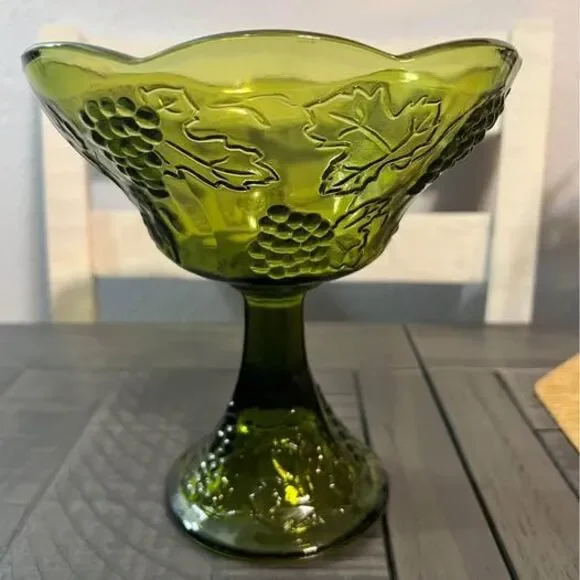 Indiana Glass Avocado Green Harvest Grapes Footed Compote Fruit Bowl
