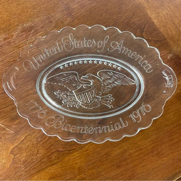 Bicentennial 1776-1976 Oval Glass Plate Vtg Avon USA Patriotic Eagle Decor  9