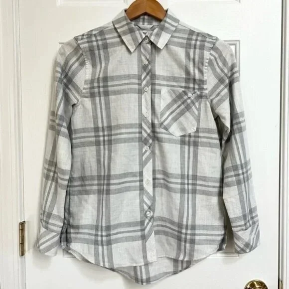 New Vineyard Vines Gray & White Plaid shirt