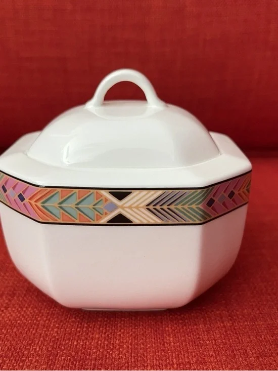 Heinrich Villeroy & Boch Cheyenne Covered Sugar Bowl Bone China Germany
