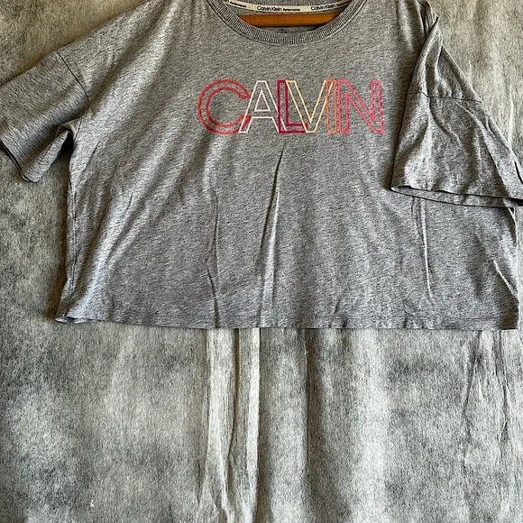 CALVIN KLEIN PERFORMANCE WOMANS CROP TOP SZ L