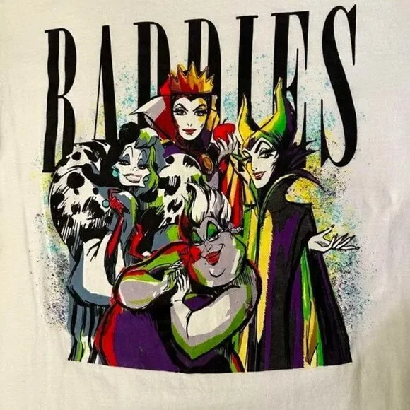 👻✨🧚🏽‍♂️ Disney “Baddies” cotton T-shirt size medium
