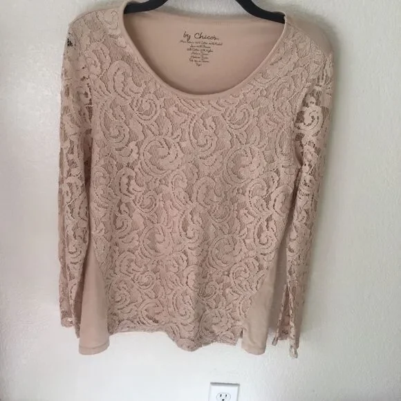 By Chico’s floral laced sleeve top size 1 EUC