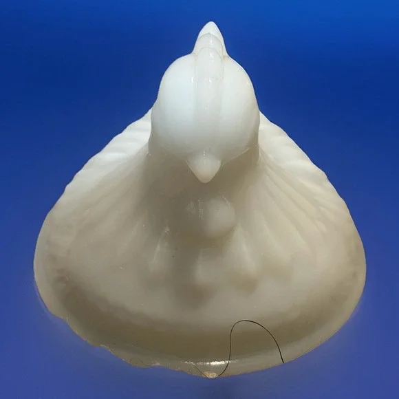 Vintage White Milk Glass Hen Chicken Figurine Without a Nest 4