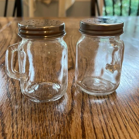 MASON JAR WITH HANDLES SALT AND PEPPER SHAKERS