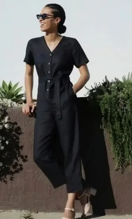 Everlane 100% Linen Short Sleeve Cropped Jumpsuit in Black Jumpsuit Size 4