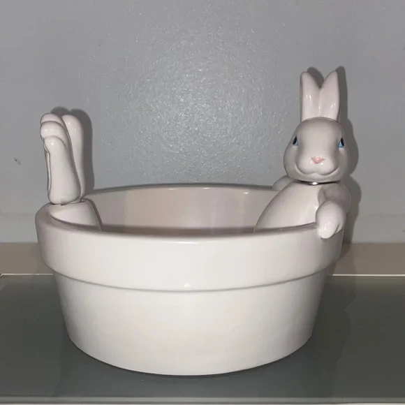 Retired Department 56 White Bunny Cheese Dip Bowl Server w/ Head Feet Spreaders