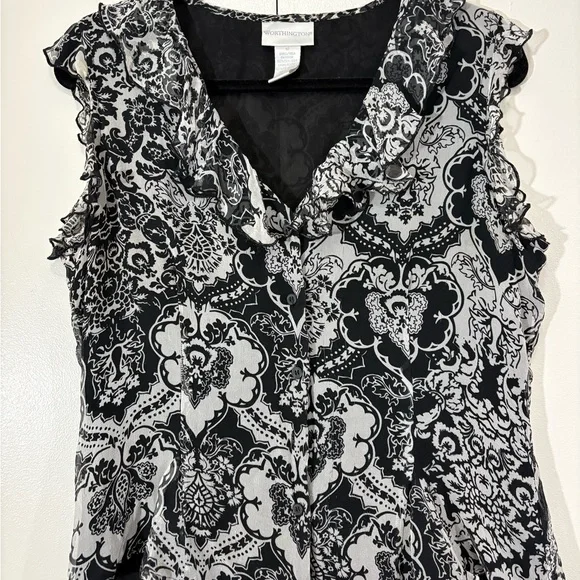 Worthington Black and White Ruffled Buttoned Blouse