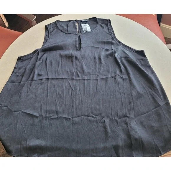 Torrid Black‎ Shine Crinkle Gauze Swing Tank, Size 3, NWOT