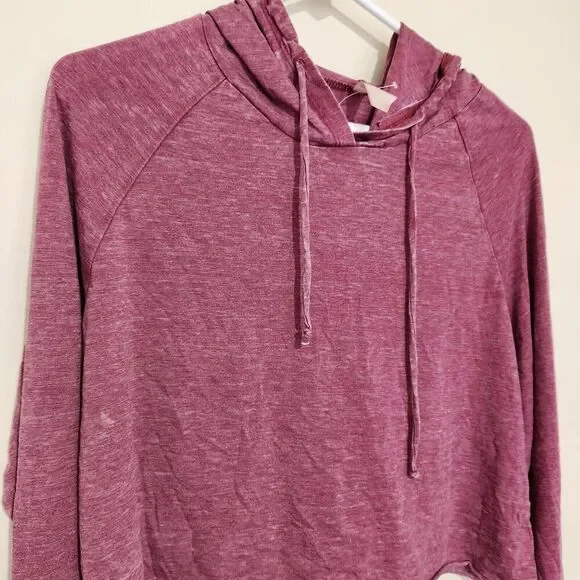 Ever Hottie Cropped Hoodie Size Medium Cranberry Color Lightweight. New
