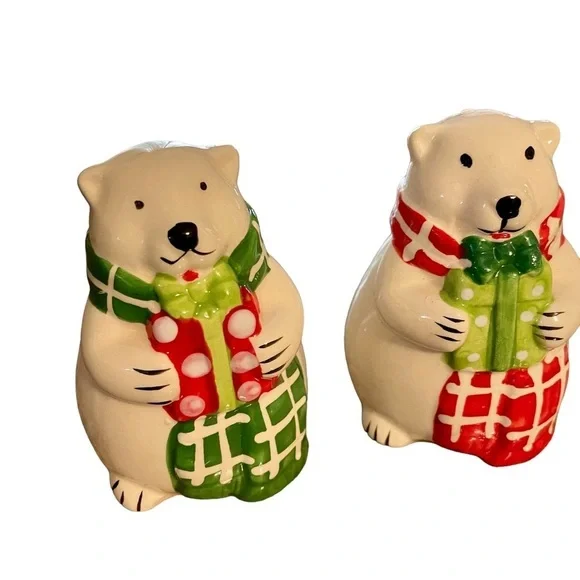 Christmas Polar Bear Vintage Salt & Pepper Shakers, Scarf & Presents, No…