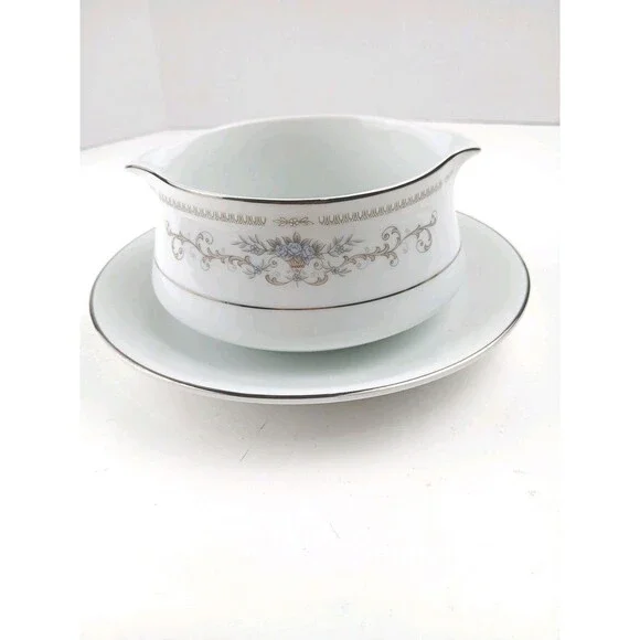 Wade Diane Fine China Gravy Boat w Attached Underplate Made in Japan