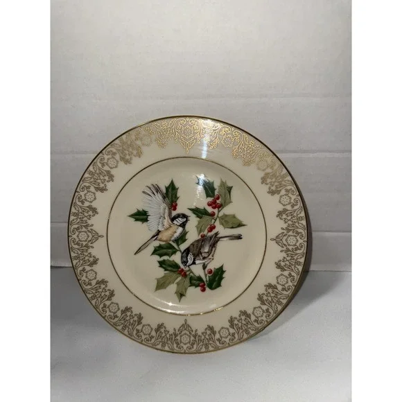 1988 Lenox Chickadee Fine China Garden Bird Plate Collection with Box USA