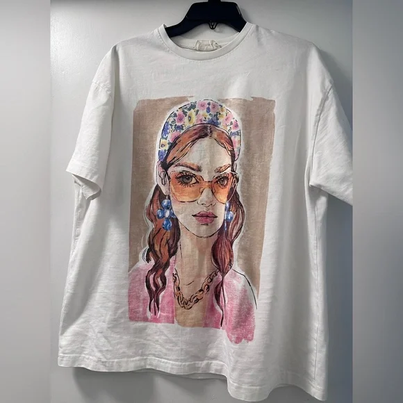 Graphic Tee size large