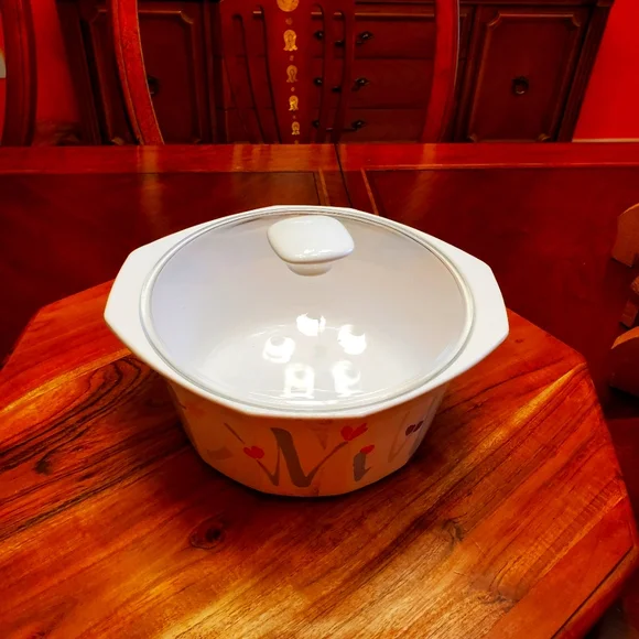 2.25 Qt Round Covered Casserole Fresh Mint (Made In Japan) by STUDIO NOVA