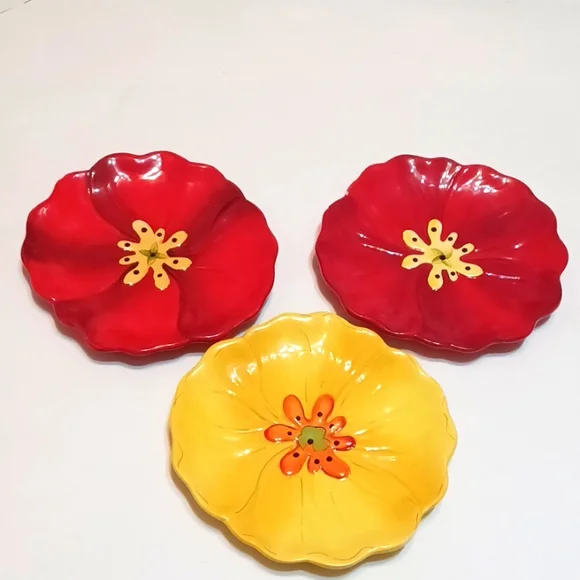 Pier 1 plates