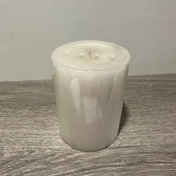 Pier 1 candle