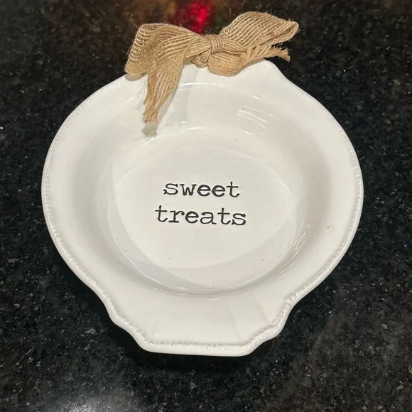 Pier 1 Imports Sweet Treats Ceramic Bowl with Bow