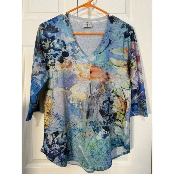Inoah Women's Long Sleeve Multi Color Pullover Top Size Small