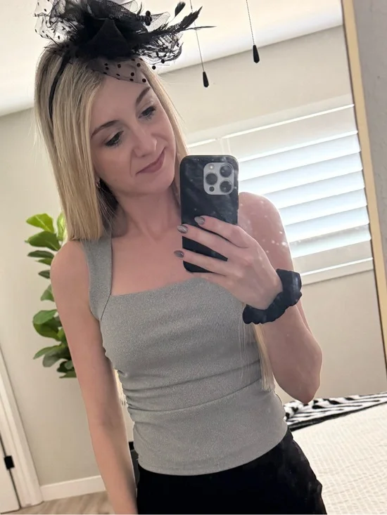 Chic Gray Square-Neck Tank Top