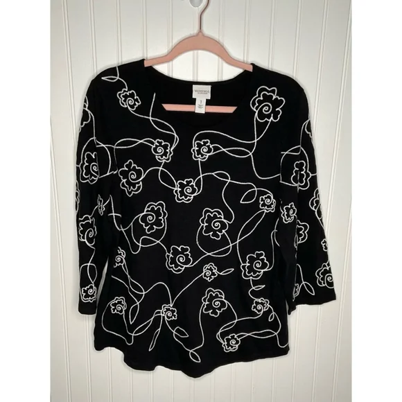 Women's Weekends by Chico's Top Size 1 Small Black Floral embroidered