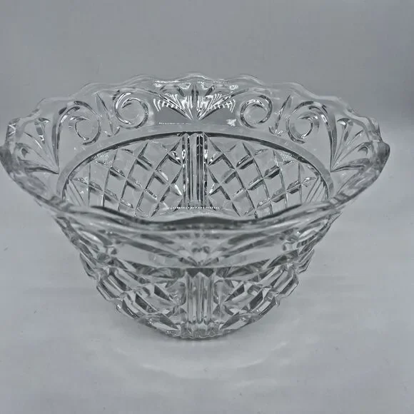 Vintage Crystal Center Piece / Candy / Serving Bowl 9