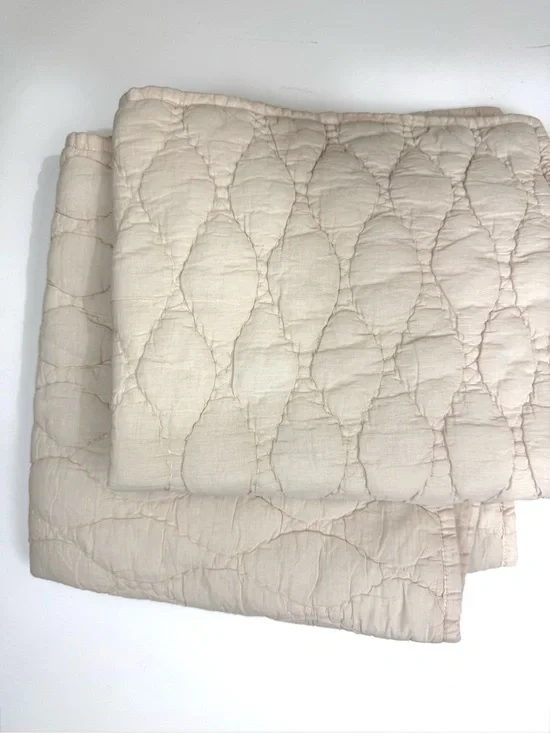 Pottery Barn Quilted Cotton Pillow Shams Pink (2)
