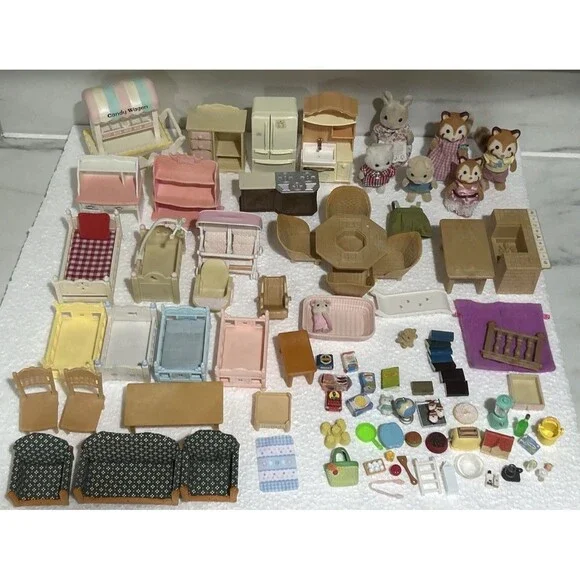 Sylvanian Families Calico Critters Red Panda Large Lot Furniture Kitchen Patio