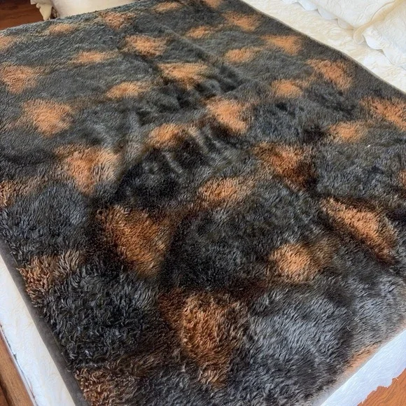 Pottery Barn Faux Fur Brown Black Plush Heavy Throw Blanket 48x60