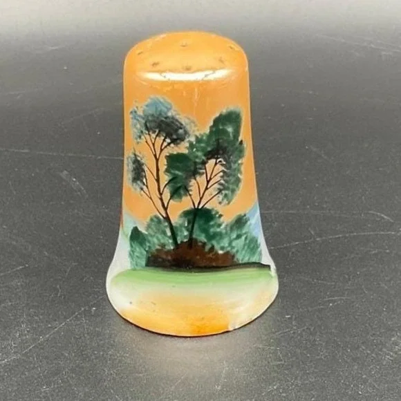 Vintage Noritake Japan Salt Shaker 2″ Tree Landscape Ceramic Made in Japan‎ Rare